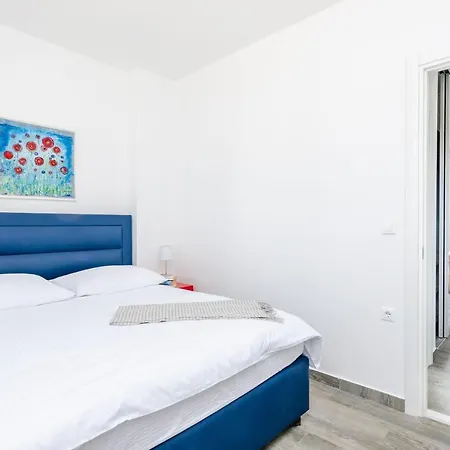 Lukas Apartamento