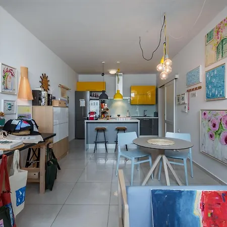 Lukas Apartamento *